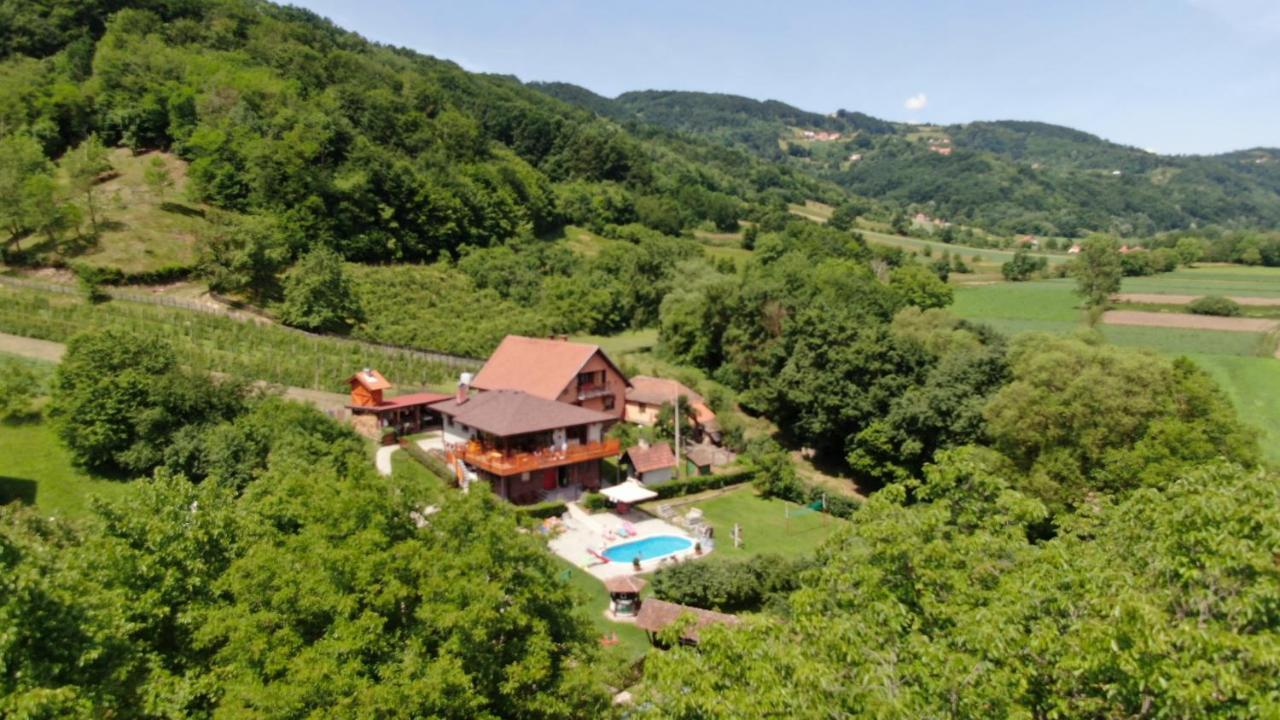 Country House Lozanjska Terasa Pensionat Exteriör bild