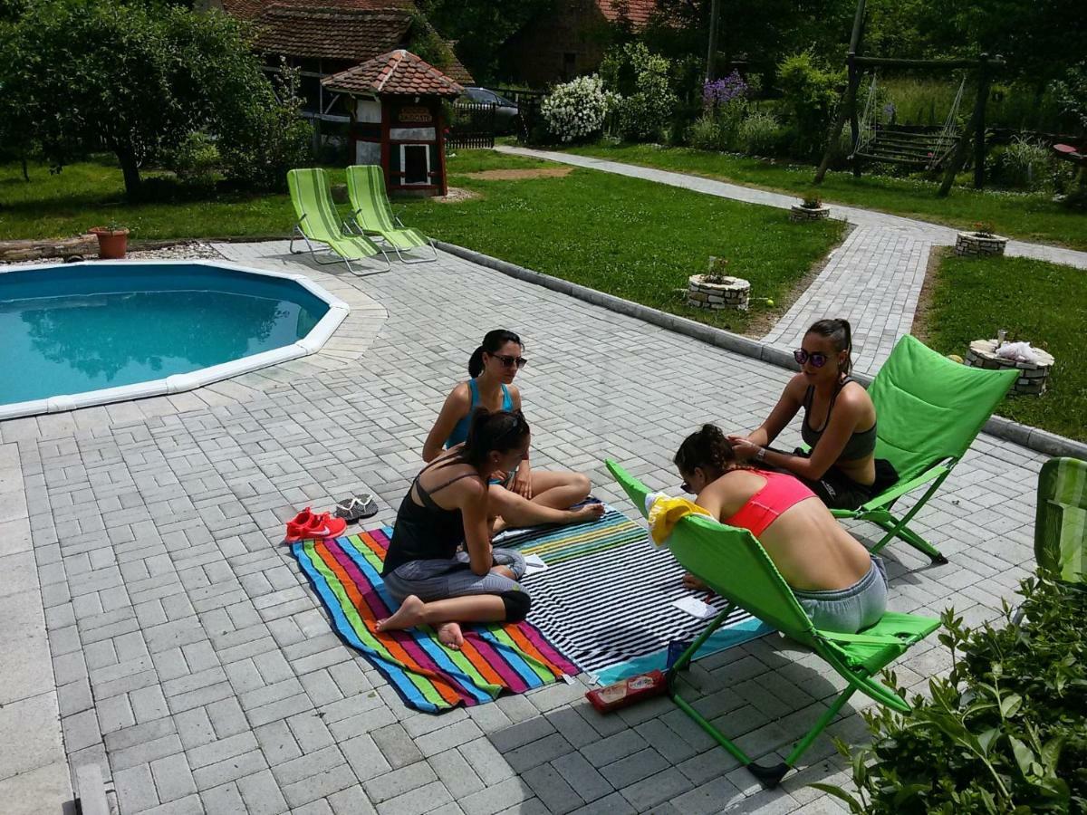 Country House Lozanjska Terasa Pensionat Exteriör bild